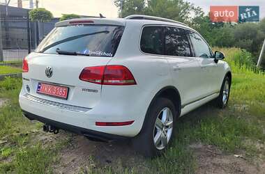 Внедорожник / Кроссовер Volkswagen Touareg 2011 в 