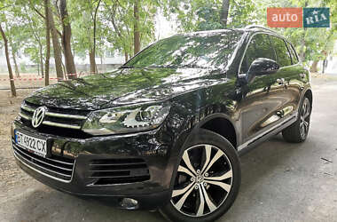 Внедорожник / Кроссовер Volkswagen Touareg 2014 в 