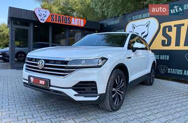 Внедорожник / Кроссовер Volkswagen Touareg 2019 в 
