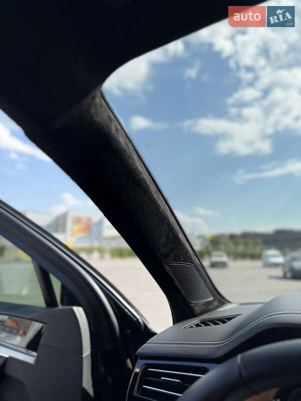 Внедорожник / Кроссовер Volkswagen Touareg 2018 в Днепре
