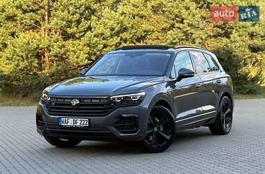 Позашляховик / Кросовер Volkswagen Touareg 2022 в Рівному