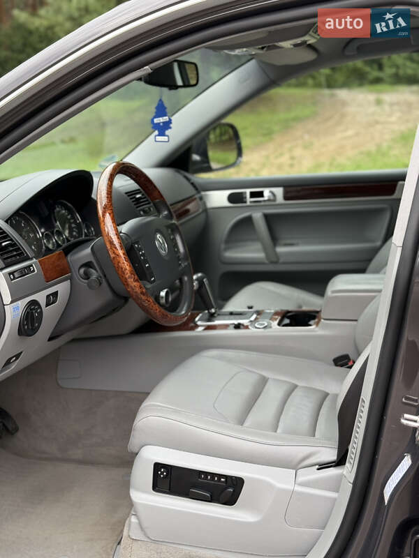 Внедорожник / Кроссовер Volkswagen Touareg 2008 в Луцке