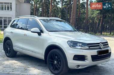 Внедорожник / Кроссовер Volkswagen Touareg 2012 в Ахтырке