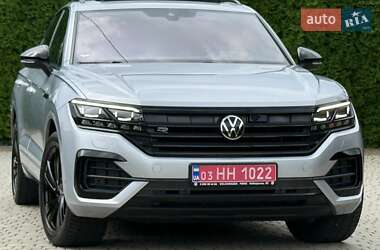 Позашляховик / Кросовер Volkswagen Touareg 2022 в Рівному