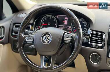 Позашляховик / Кросовер Volkswagen Touareg 2010 в 