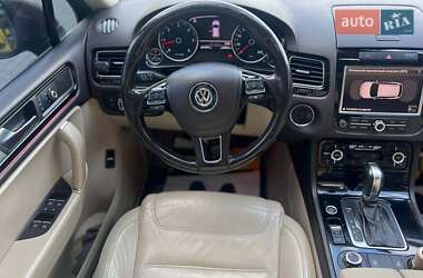 Позашляховик / Кросовер Volkswagen Touareg 2010 в 