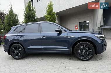 Позашляховик / Кросовер Volkswagen Touareg 2024 в Києві