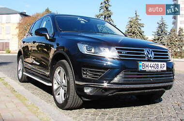 Внедорожник / Кроссовер Volkswagen Touareg 2017 в Киеве
