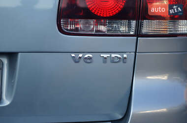 Внедорожник / Кроссовер Volkswagen Touareg 2007 в 