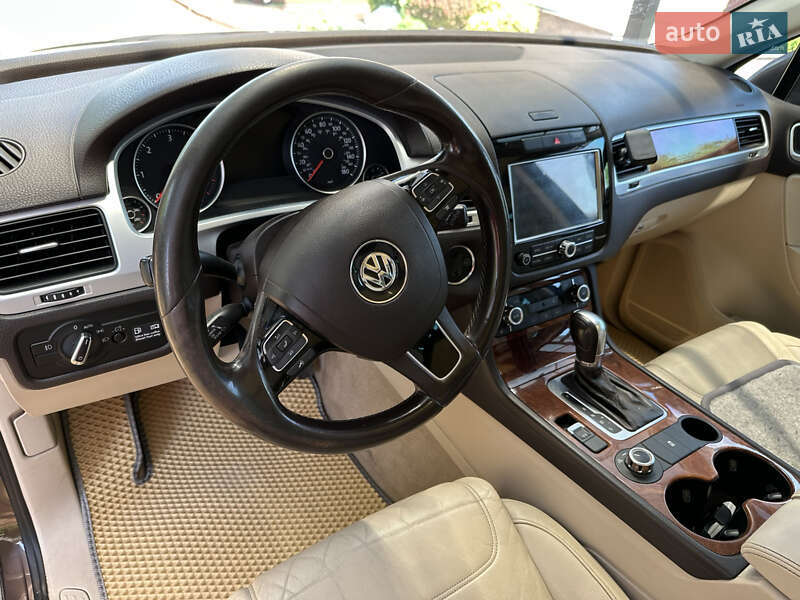 Внедорожник / Кроссовер Volkswagen Touareg 2012 в Хмельницком фото 14 Внедорожник / Кроссовер Volkswagen Touareg 2012 в Хмельницком