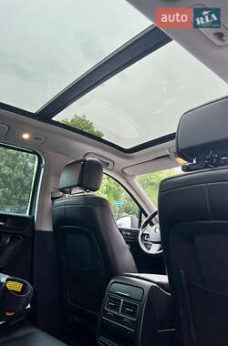 Внедорожник / Кроссовер Volkswagen Touareg 2013 в 