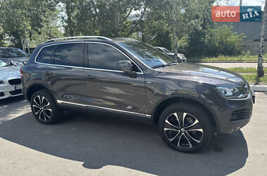 Внедорожник / Кроссовер Volkswagen Touareg 2010 в Киеве