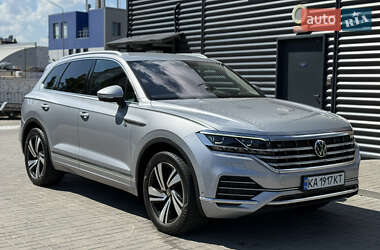 Внедорожник / Кроссовер Volkswagen Touareg 2020 в Киеве