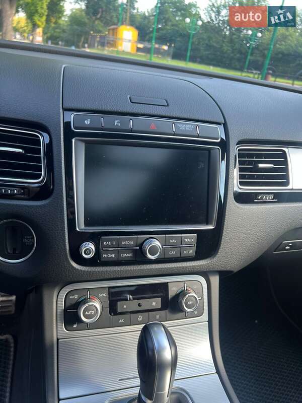 Внедорожник / Кроссовер Volkswagen Touareg 2016 в Виннице фото 7 Внедорожник / Кроссовер Volkswagen Touareg 2016 в Виннице