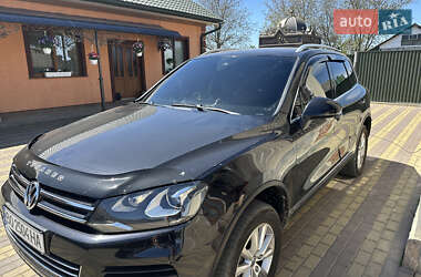 Позашляховик / Кросовер Volkswagen Touareg 2013 в Заліщиках