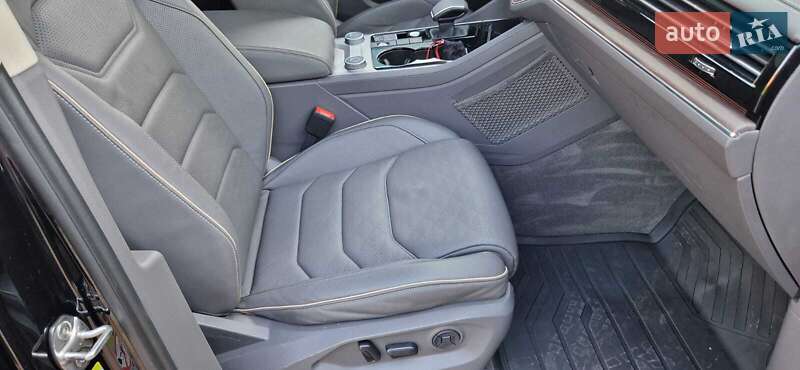 Внедорожник / Кроссовер Volkswagen Touareg 2020 в Киеве фото 35 Внедорожник / Кроссовер Volkswagen Touareg 2020 в Киеве