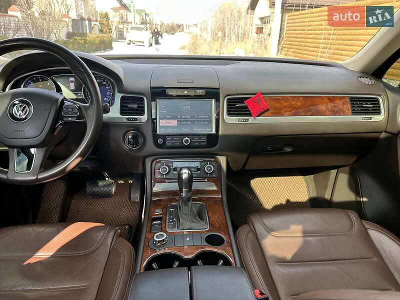 Позашляховик / Кросовер Volkswagen Touareg 2012 в Кропивницькому