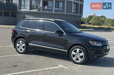 Внедорожник / Кроссовер Volkswagen Touareg 2014 в Черкассах