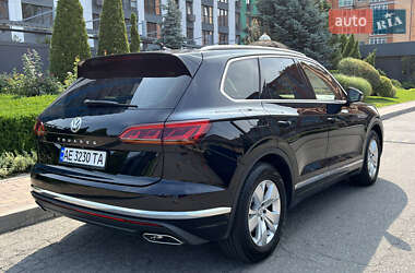 Внедорожник / Кроссовер Volkswagen Touareg 2018 в Днепре