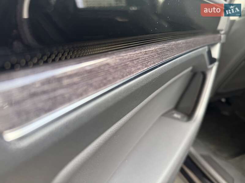 Внедорожник / Кроссовер Volkswagen Touareg 2021 в Киеве