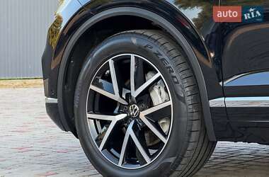 Внедорожник / Кроссовер Volkswagen Touareg 2022 в 