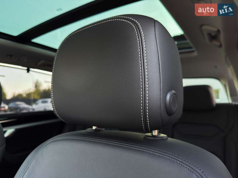 Позашляховик / Кросовер Volkswagen Touareg 2022 в Луцьку