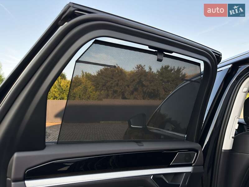 Позашляховик / Кросовер Volkswagen Touareg 2022 в Луцьку