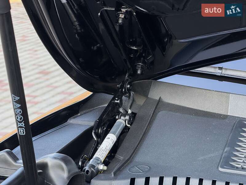 Позашляховик / Кросовер Volkswagen Touareg 2022 в Луцьку