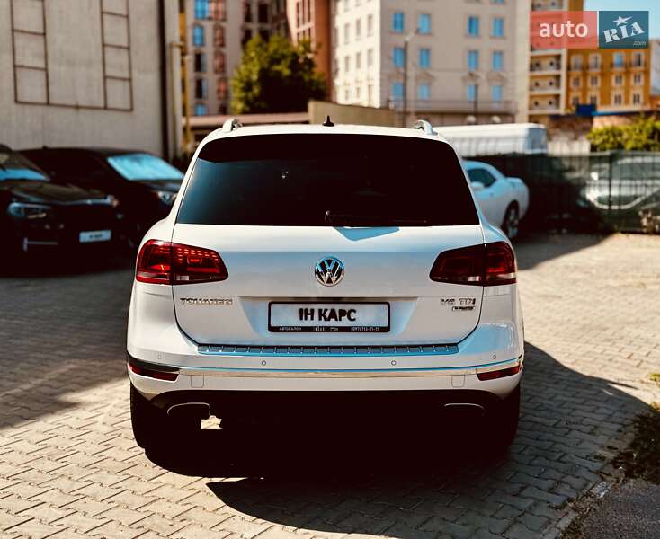 Позашляховик / Кросовер Volkswagen Touareg 2016 в Одесі