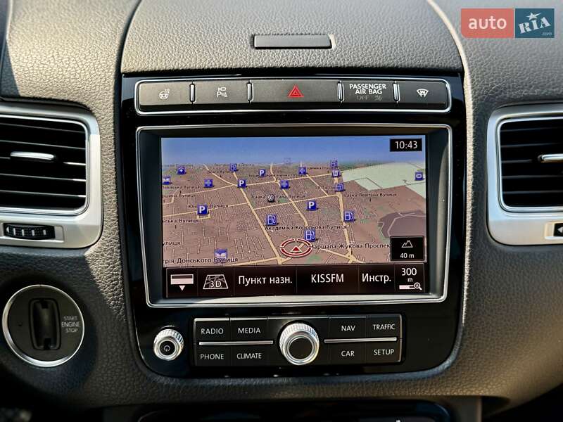 Позашляховик / Кросовер Volkswagen Touareg 2016 в Одесі