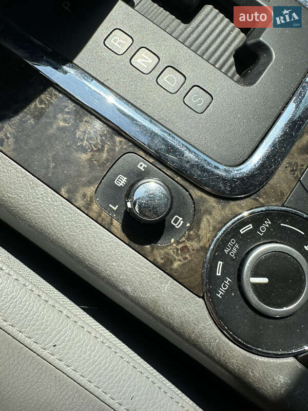 Внедорожник / Кроссовер Volkswagen Touareg 2007 в Николаеве