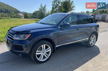Позашляховик / Кросовер Volkswagen Touareg 2013 в Тячеві
