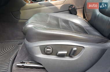 Внедорожник / Кроссовер Volkswagen Touareg 2011 в 
