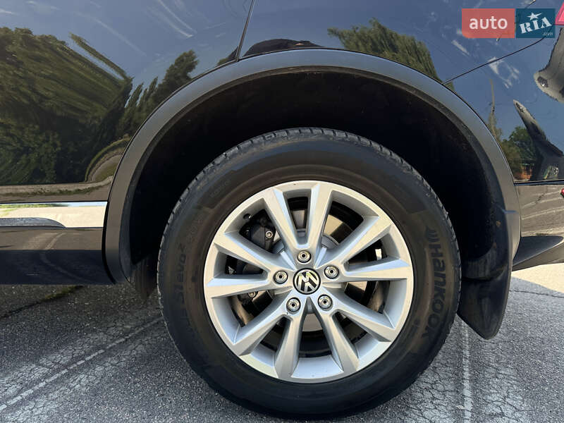 Позашляховик / Кросовер Volkswagen Touareg 2012 в Олександрії фото 17 Позашляховик / Кросовер Volkswagen Touareg 2012 в Олександрії