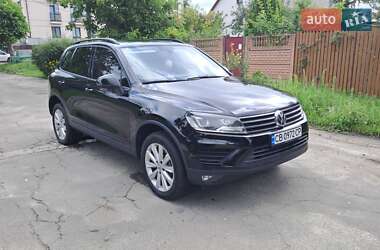 Позашляховик / Кросовер Volkswagen Touareg 2015 в Корюківці