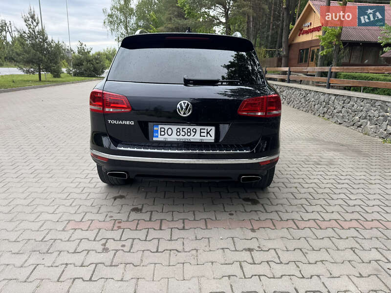 Позашляховик / Кросовер Volkswagen Touareg 2016 в Хмельницькому