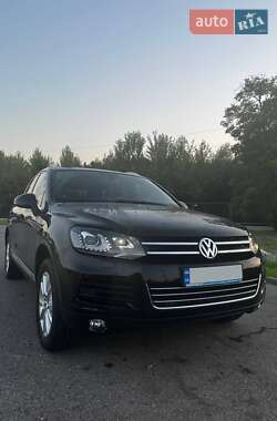 Позашляховик / Кросовер Volkswagen Touareg 2014 в Рівному