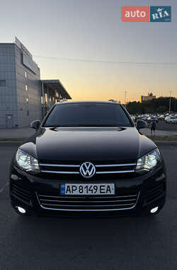 Внедорожник / Кроссовер Volkswagen Touareg 2014 в Запорожье