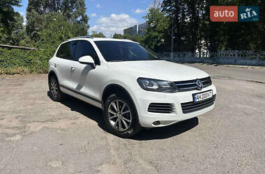 Позашляховик / Кросовер Volkswagen Touareg 2014 в Кам'янському