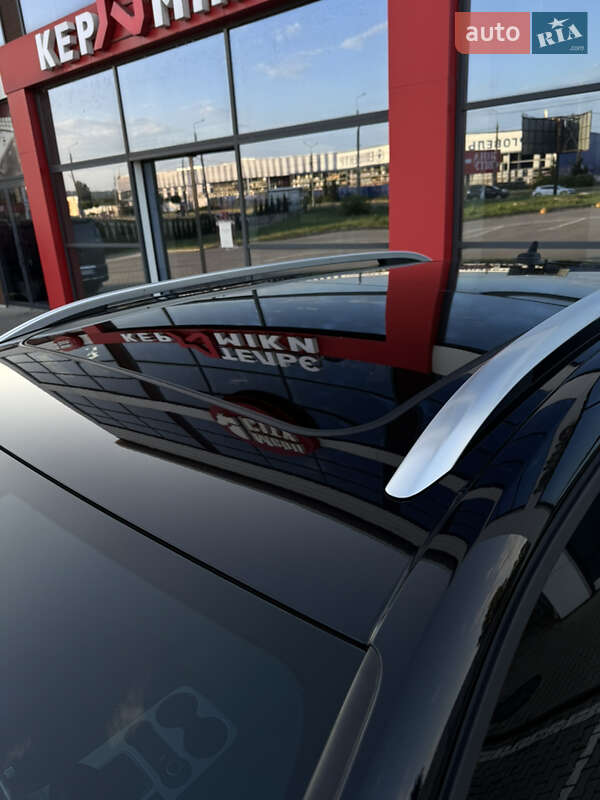 Позашляховик / Кросовер Volkswagen Touareg 2012 в Чернівцях