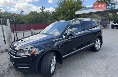 Внедорожник / Кроссовер Volkswagen Touareg 2012 в Львове