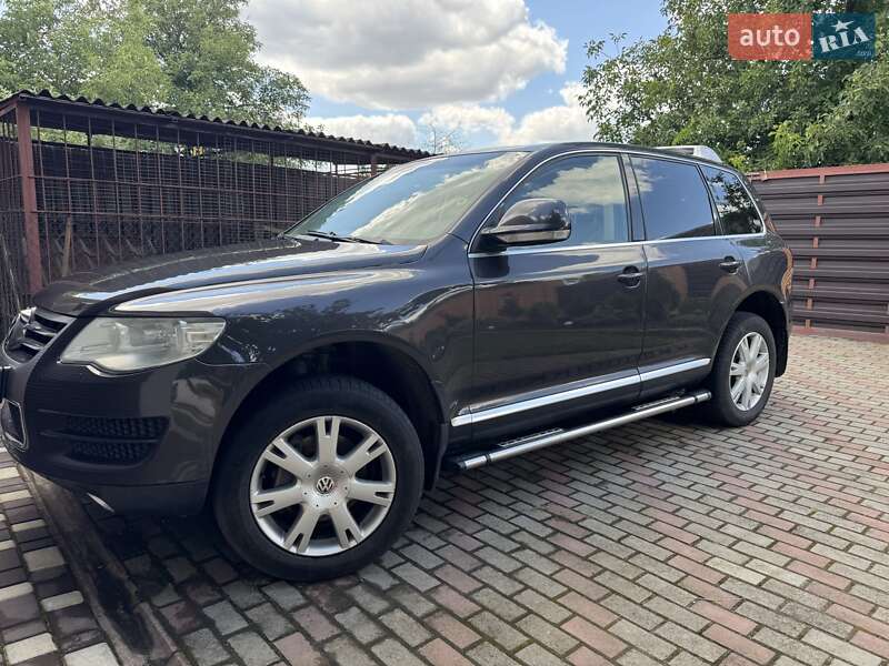 Позашляховик / Кросовер Volkswagen Touareg 2009 в Ватутіному