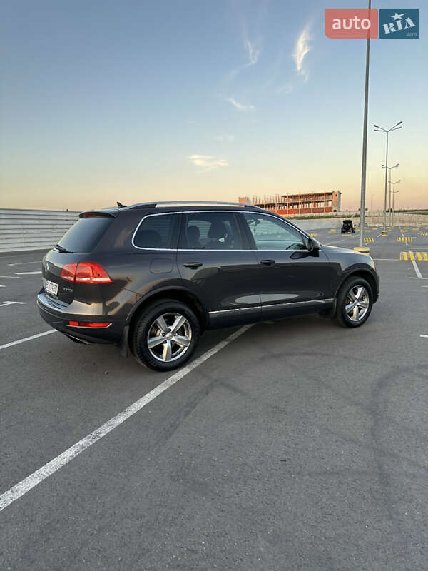 Внедорожник / Кроссовер Volkswagen Touareg 2012 в Львове фото 11 Внедорожник / Кроссовер Volkswagen Touareg 2012 в Львове