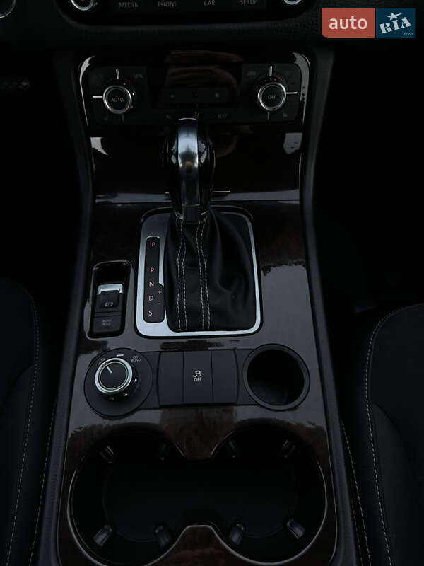 Внедорожник / Кроссовер Volkswagen Touareg 2012 в Львове фото 26 Внедорожник / Кроссовер Volkswagen Touareg 2012 в Львове