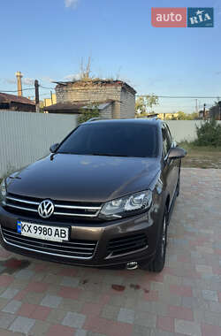 Позашляховик / Кросовер Volkswagen Touareg 2012 в Зміїві