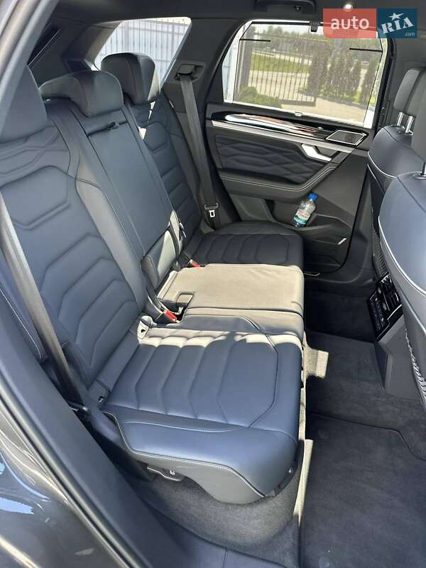 Внедорожник / Кроссовер Volkswagen Touareg 2023 в Полтаве