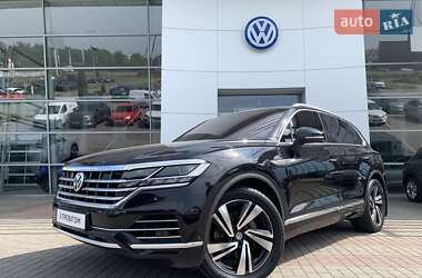 Внедорожник / Кроссовер Volkswagen Touareg 2019 в Львове