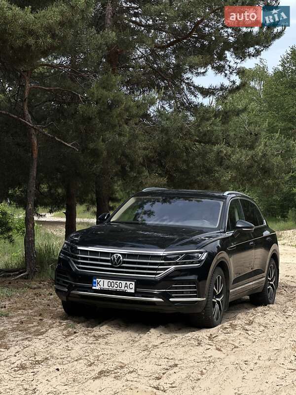 Внедорожник / Кроссовер Volkswagen Touareg 2021 в Киеве
