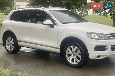 Внедорожник / Кроссовер Volkswagen Touareg 2014 в Доброполье