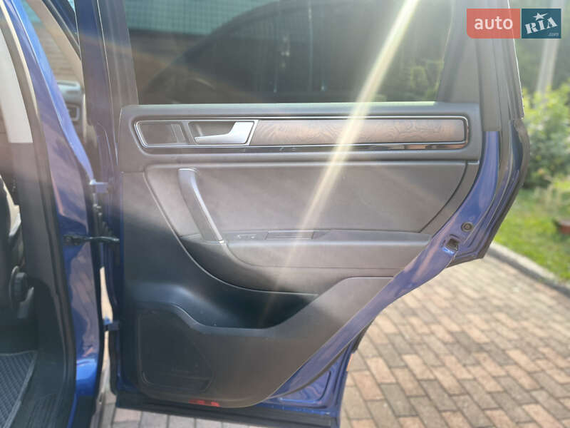 Позашляховик / Кросовер Volkswagen Touareg 2014 в Лохвиці фото 16 Позашляховик / Кросовер Volkswagen Touareg 2014 в Лохвиці